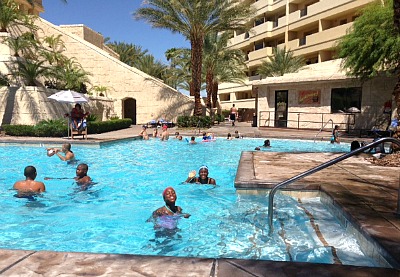 Swiming with my sister Laju at the Cancu Resort, Las Vegas Nevada